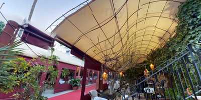 Hostal Corona Sushi & Japas