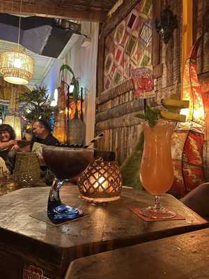 Nómada Gastrovermutería