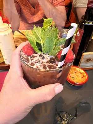 Nómada Gastrovermutería