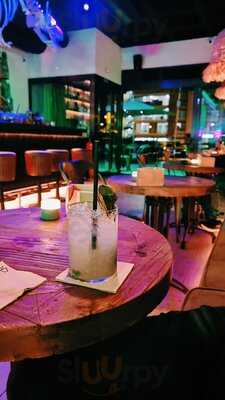 Tribu Café & Cocktails Club