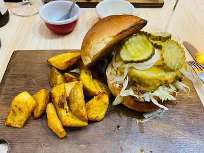 Impala Burger & Wings