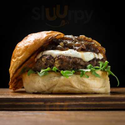 Impala Burger & Wings