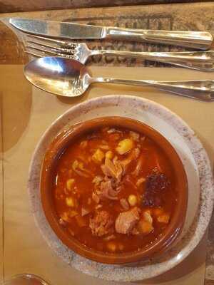 Esquina Sanchez By Los Marangos