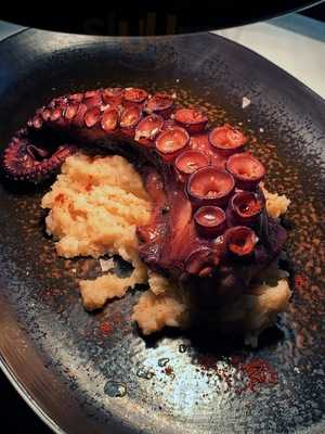 Mokelino Tapas & Cocktails