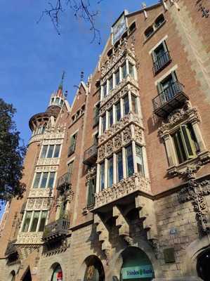 Alldaycafè - Casa De Les Punxes