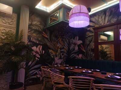 Carlota Braun Music Bar & Restaurant