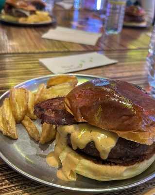 Williamsburg Grill & Beer