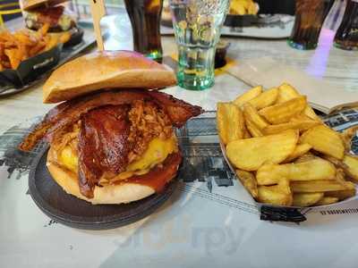 Williamsburg Grill & Beer