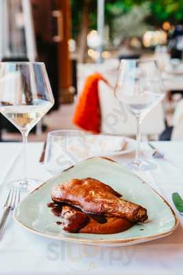 Numi Restaurant & Bar