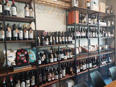 El Almacén De Vinos