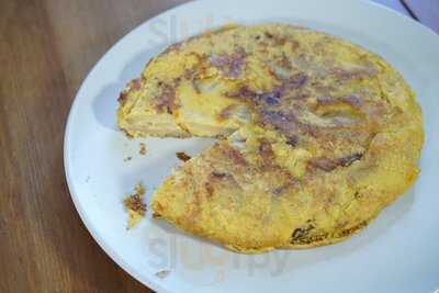 Eatwith: Jesus Y Mariona Of Granada