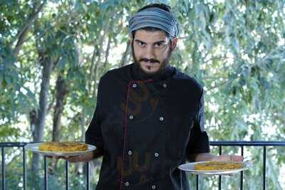 Eatwith: Jesus Y Mariona Of Granada