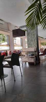 Cafetería La Taza Dorada