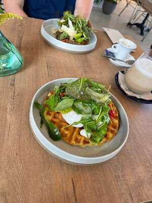 Daria’s Bakery & Bistro