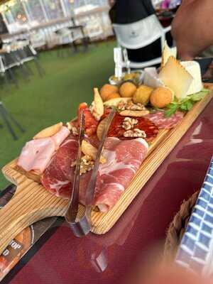 Bellavista Steakhouse - Pizzeria - Photo 7