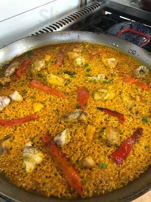 Arrocería Y Brasas Titanium