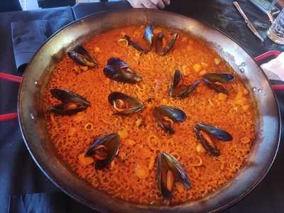 Arrocería Y Brasas Titanium