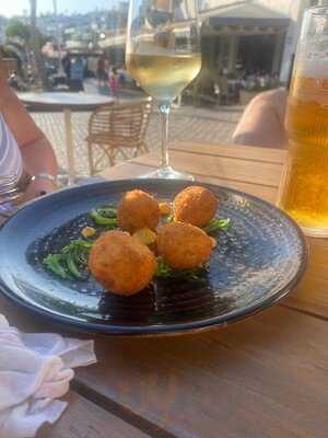 Backstage Food & Drinks