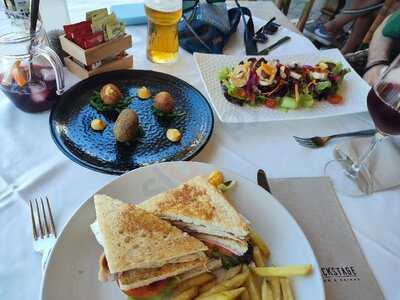 Backstage Food & Drinks