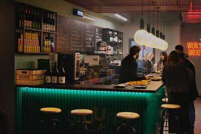 Yavino The Wine Bar - Vinos Y Tapas