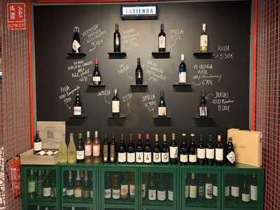 Yavino The Wine Bar - Vinos Y Tapas