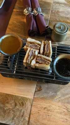 Tsukiji Sushi Bar Street Mother Antonia Paris