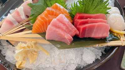 Tsukiji Sushi Bar Street Mother Antonia Paris