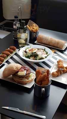 Manhattan Burger Bar