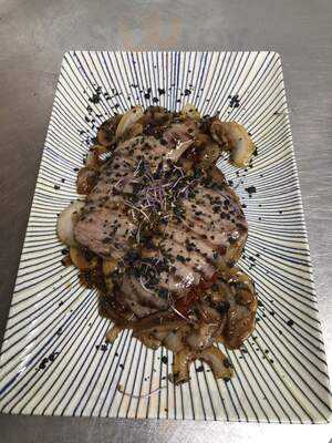 El Encanto Escondido