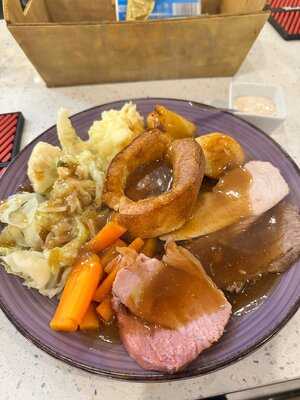 Louie's Bar & Lounge