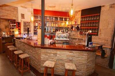 La Cubierta Bar De Copas