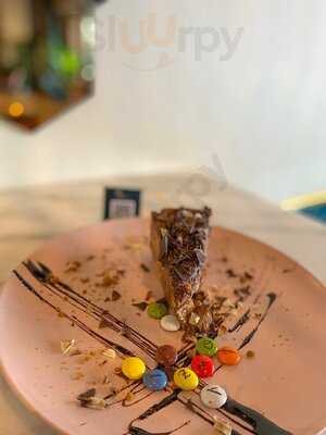 Mama Queen Café Y Copas