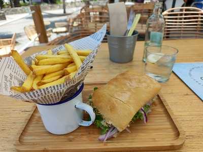 The Grand Cafe, Coffee & Burger