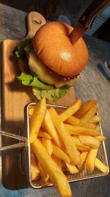 Sticky Fingers American Diner