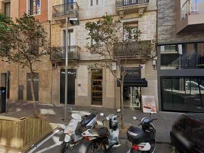 Museum Bar (by Toni Peret)