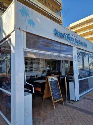 Simmy's Beach Café And Bar