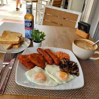 Kara's Sports Bar Food And Drink