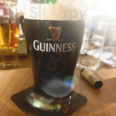 Kara's Sports Bar Food And Drink