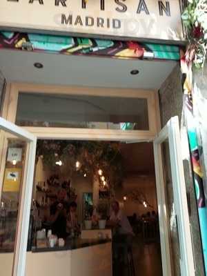 Lartisan Bar & Restaurante Malasaña