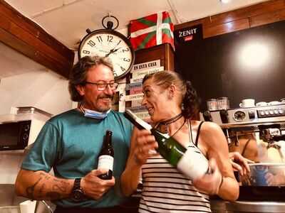 Izaskun Bar By Aceituno