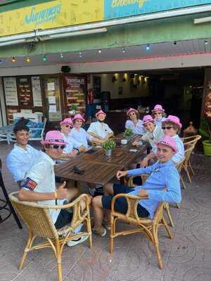 Summers Food & Lounge