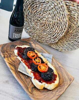 La Tahona Cafetería