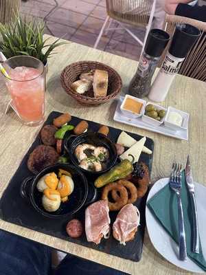 Olive Tapas And Wine