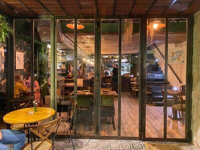 Papagayo Cocktails And Food