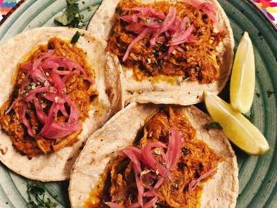 La Patrona Tacos & Tragos