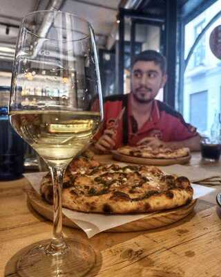 López & López Pizza Bar