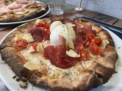 Famous Italian Fusion Pizza & Bistrot