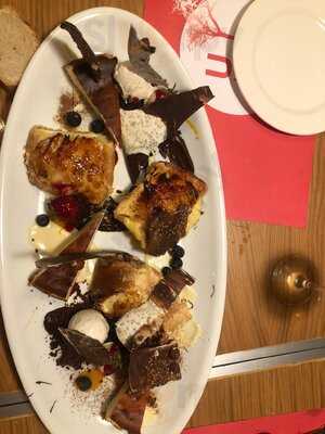 Bar & Restaurante — Ume