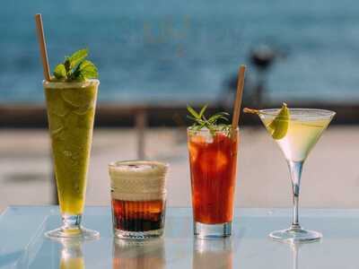 Roca Blanca Beach Club