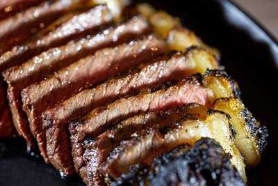 Monsieur Rouge - Steak House